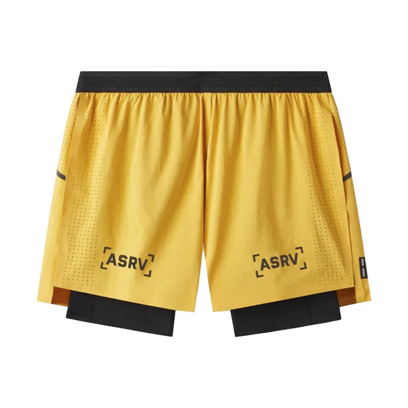 Este é um Short Masculino de Corrida com Abertura Lateral, ideal para atletas que buscam conforto e versatilidade. Com seu design moderno e abertura lateral, este short permite maior mobilidade durante a prática esportiva. Feito com tecido leve e respirável, mantém o corpo seco e fresco. A escolha perfeita para treinos e competições.