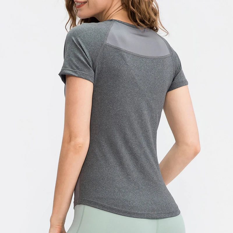 Camiseta Esportiva Feminina - Manga Curta Respirável de Secagem Rápida