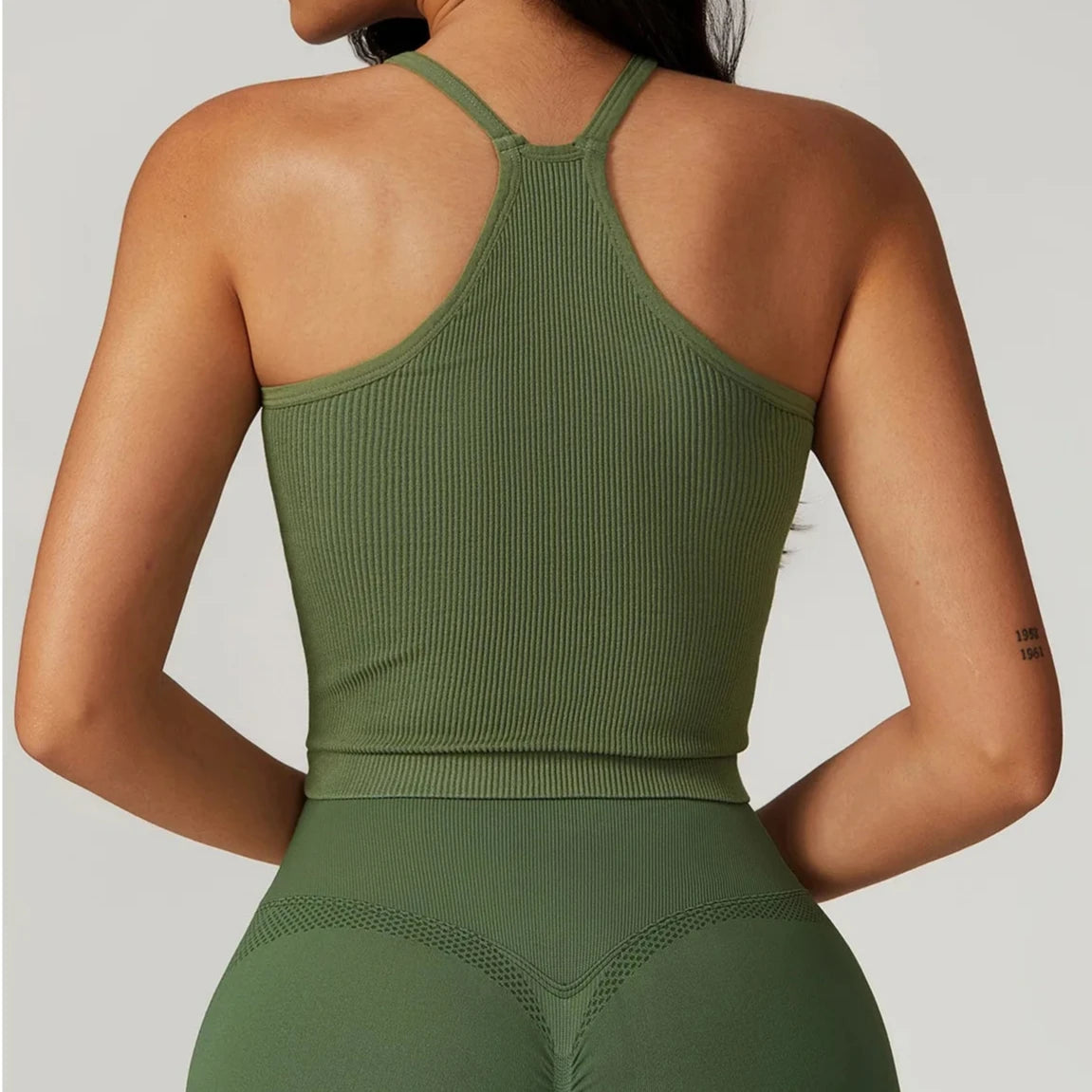 Blusa corta de canalé