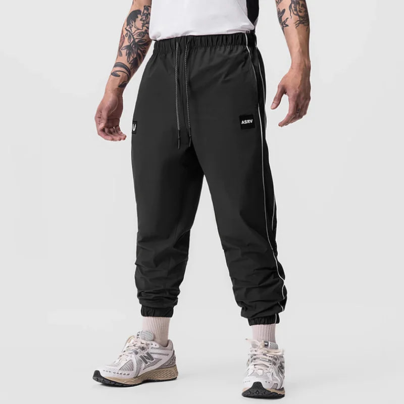 A Calça Respirável de Treino é a escolha ideal para atletas que buscam conforto e desempenho durante seus treinos. Com tecido respirável masculino, ela garante maior ventilação e conforto, permitindo que você se mova livremente sem desconfortos. Seja para corridas ou musculação, a nossa calça irá aprimorar seus resultados