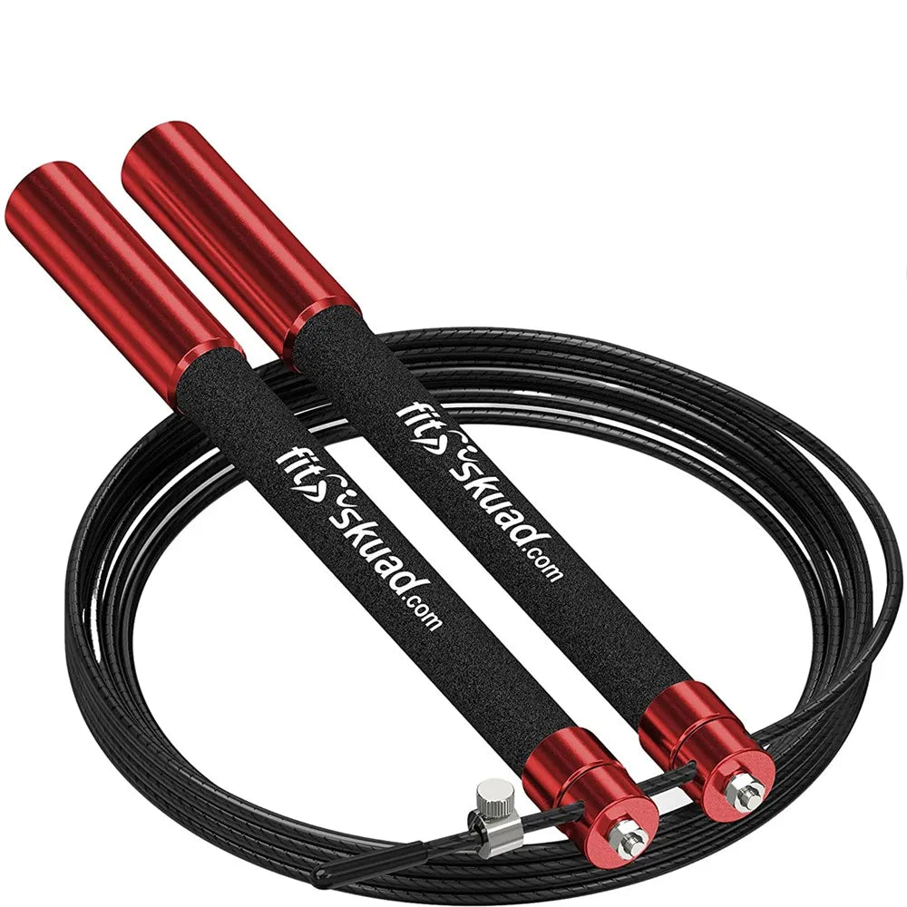 A corda com alça de alumínio é um equipamento essencial para atividades físicas, como pular corda e treinos de resistência. Sua alça de alumínio proporciona um grip confortável e seguro, enquanto a corda em si é feita de material durável e resistente, garantindo uma rotina de exercícios eficiente e segura