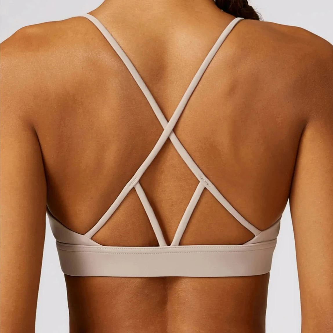 top con cuello en V