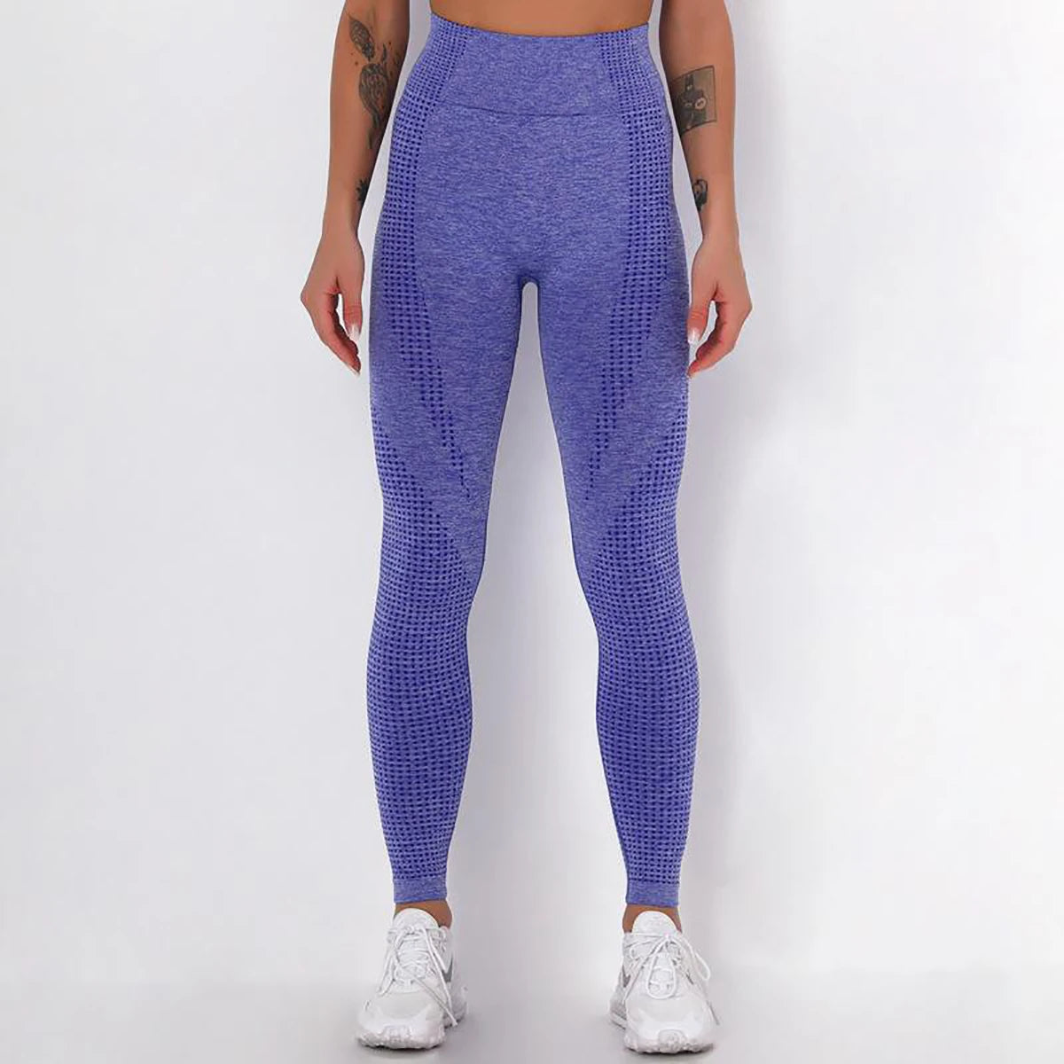 A Calça Legging sem Costura é a escolha perfeita para quem busca conforto e estilo. Com seu design sem costura, ela se ajusta ao corpo de forma suave e sem exageros, proporcionando uma experiência única. Ideal para práticas esportivas ou para o dia a dia, essa legging oferece liberdade de movimento e conforto incomparáveis.