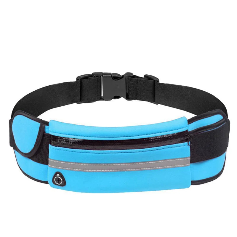 A Pochete Esportiva para Corrida é a escolha ideal para corredores que buscam praticidade e facilidade durante as corridas. Com design esportivo e ergonômico, ela permite o transporte de objetos como celular, chaves e documentos de forma confortável e segura.